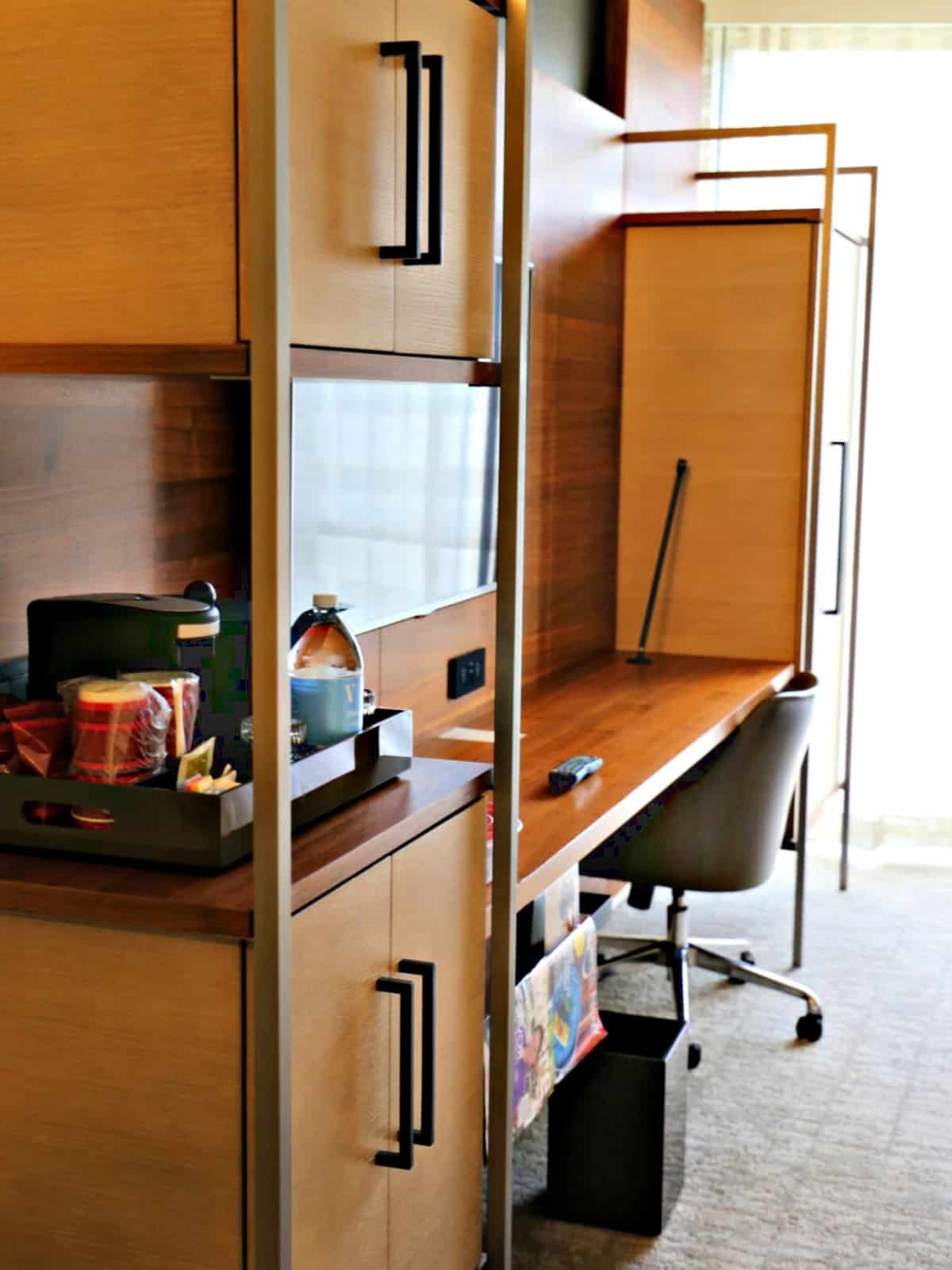 The Atlanta Marriott Marquis #Atlanta #Marriott Desk in hotel room.