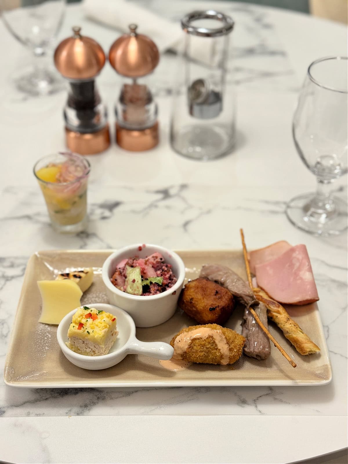 Small bites and drinks served in the Club Lounge at InterContinental San Jose.