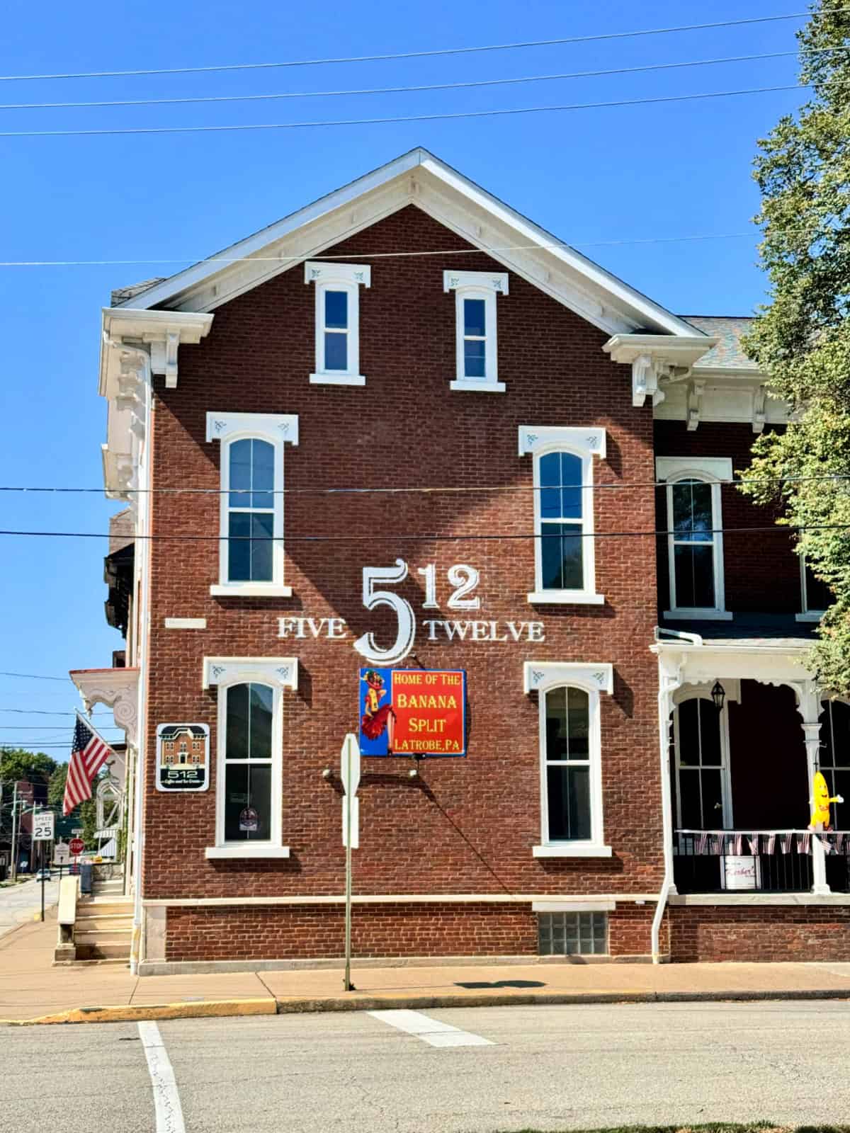 Exterior of Five Twelve, a Latrobe café and dessert spot known for banana splits.