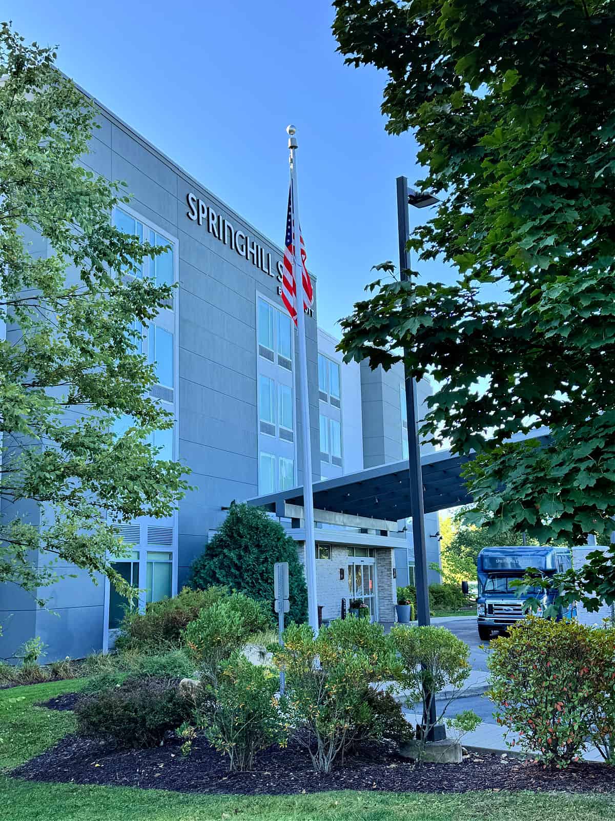 Exterior view of SpringHill Suites by Marriott hotel in Latrobe, Pennsylvania.