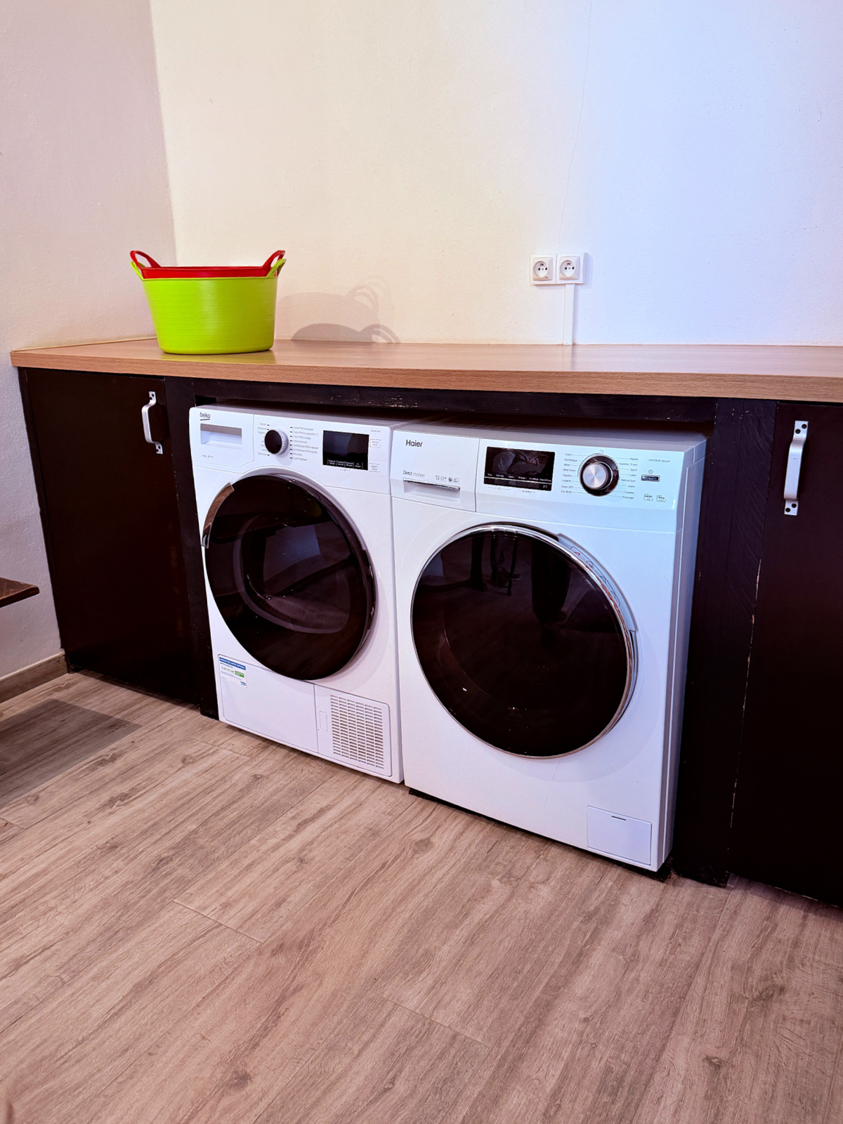 Laundry room with washer and dryer available for Camino de Santiago pilgrims at Auberge Borda.